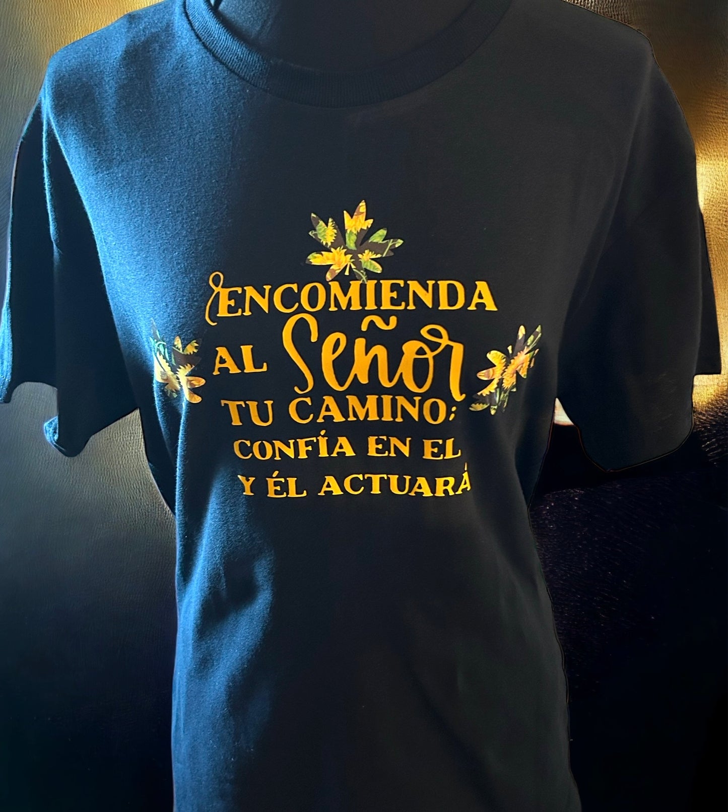 Women’s and Young Girl’s T-Shirt Printed-'ENCOMIANDA AL Señor
TU CAMINO
CONFÍA EN EL Y ÉL ACTUARA